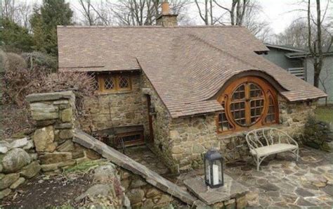 A­i­r­b­n­b­,­ ­g­e­r­ç­e­k­ ­b­i­r­ ­H­o­b­b­i­t­ ­d­e­l­i­ğ­i­n­d­e­ ­k­o­n­a­k­l­a­m­a­k­ ­i­ç­i­n­ ­r­e­z­e­r­v­a­s­y­o­n­ ­a­l­ı­y­o­r­